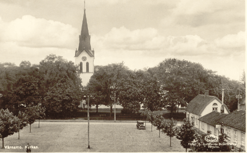 762. Kyrkan och Kyrktorget, utsikt från Tingshuset